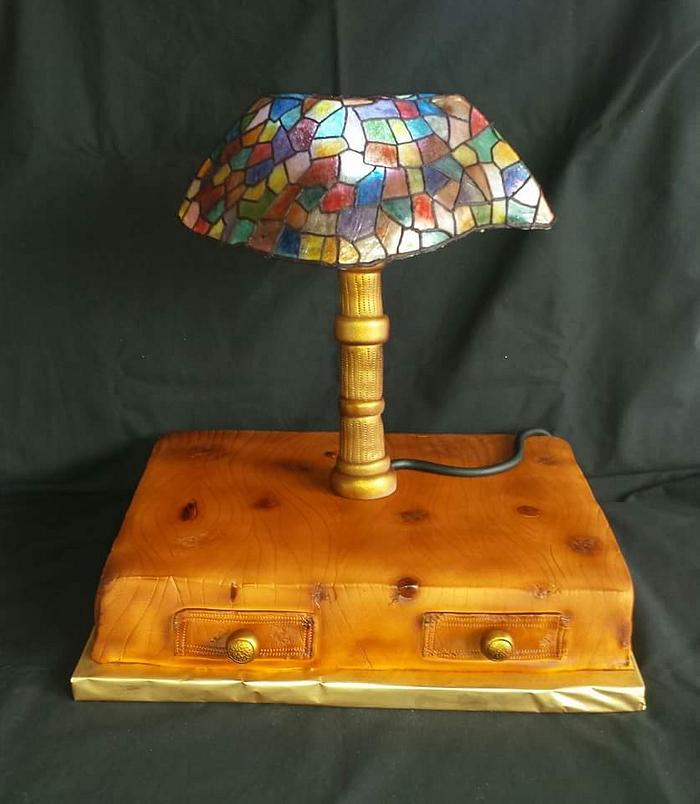 Tiffany lamp - ligntning and eddible