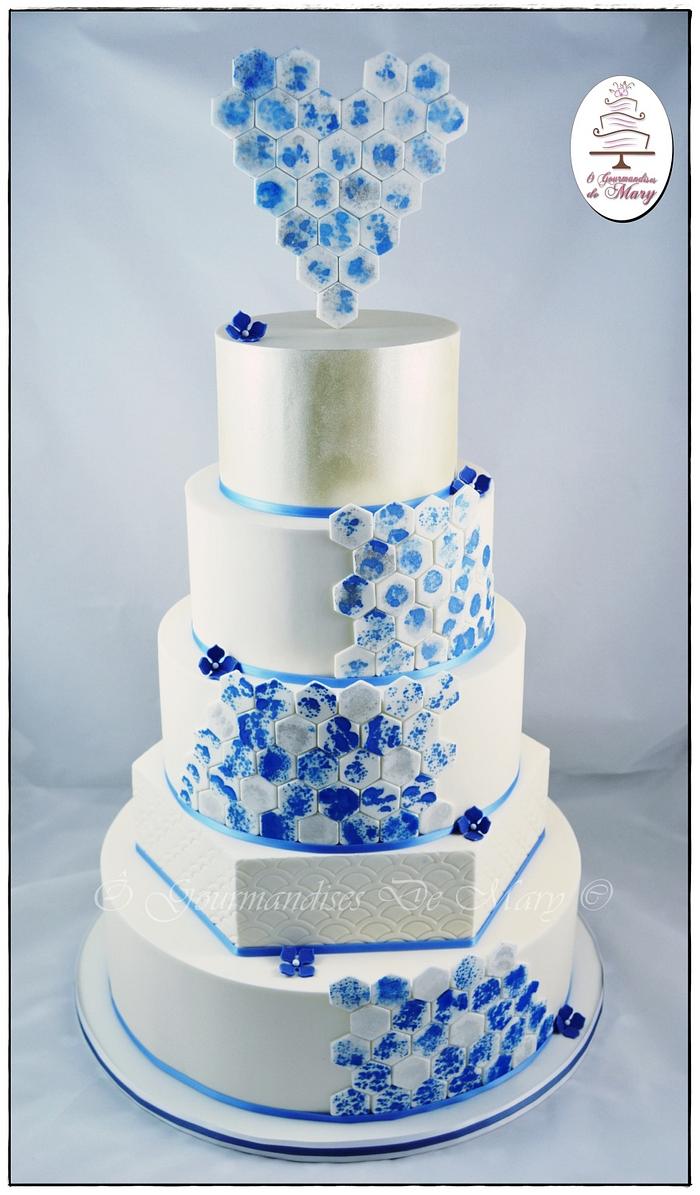 wedding cake blue and silver