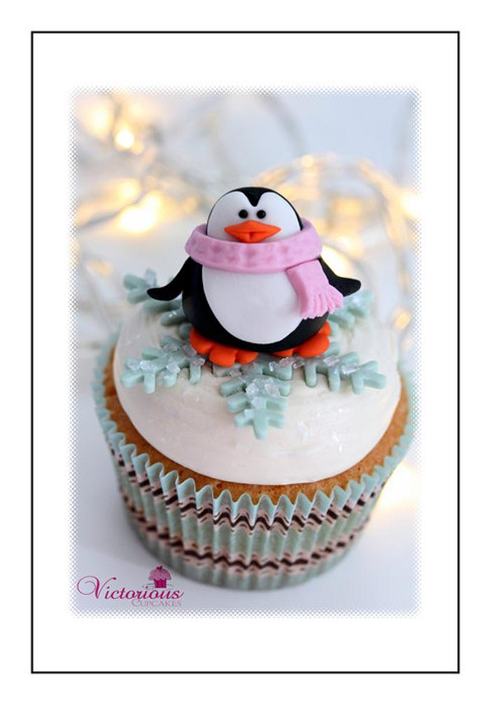 Free Tutorials for Christmas Cupcake toppers.