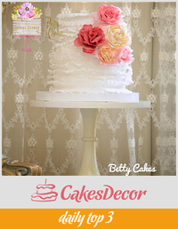Ruffled wedding cake 