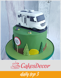 Cake with motor home