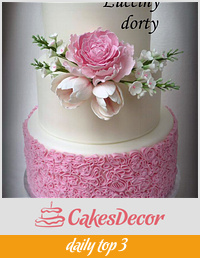 Wedding cake with peony and tulip 