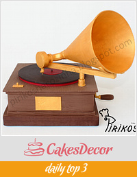 Gramophone Cake