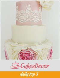 Lacy pink Ruffle wedding cake