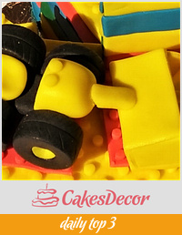 Yellow Lego cake