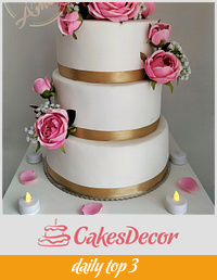 Pink roses wedding cake