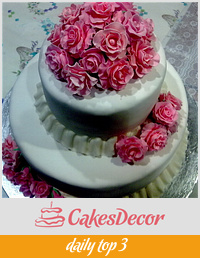 The English Rose Wedding Cake