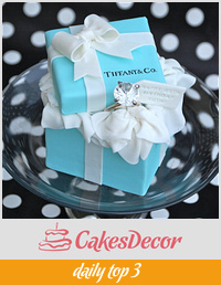 Tiffany Box Cakelet