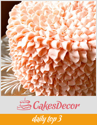 Buttercream Ruffle/ Flower cake