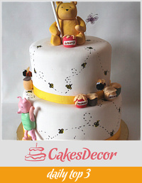 Classic Winnie the Pooh shower cake