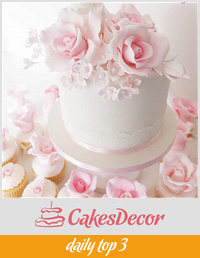 pretty cupcake tower wedding 