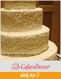 Buttercream piped lace cake