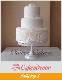 'Ruffles and Lace' Wedding Cake