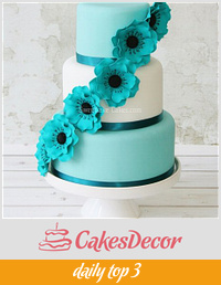 Sea green wedding cake