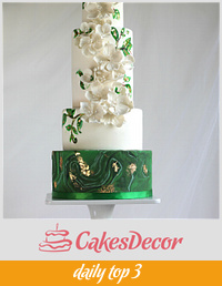 White and Green Malaquita Wedding Cake