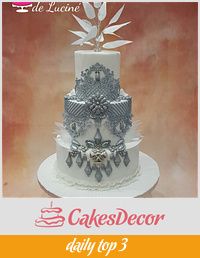 Jeweled wedding cake 