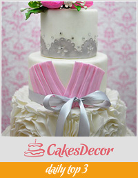 Romantic Ruffle Wedding Cake