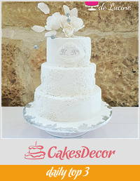 White wedding cake 