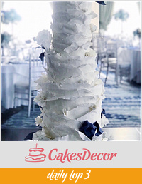 Sugar Ruffles Wedding Cake