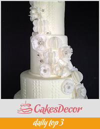 White Modern Fantasy Flower wedding cake