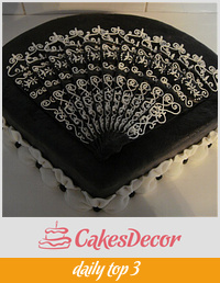 Lace fan cake