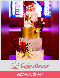 Wedding cake with Red roses