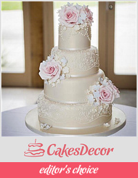 Vintage rose, lace and pearls wedding cake