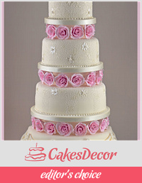 Romantic Rose and Lace Wedding Cake