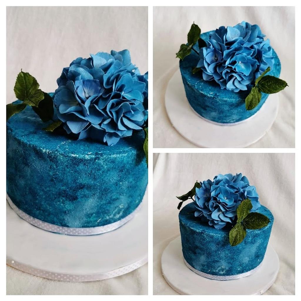 Blue Hydrangea Wedding Cake | Wedding cake hydrangea, Wedding cake  pictures, Hydrangea cake