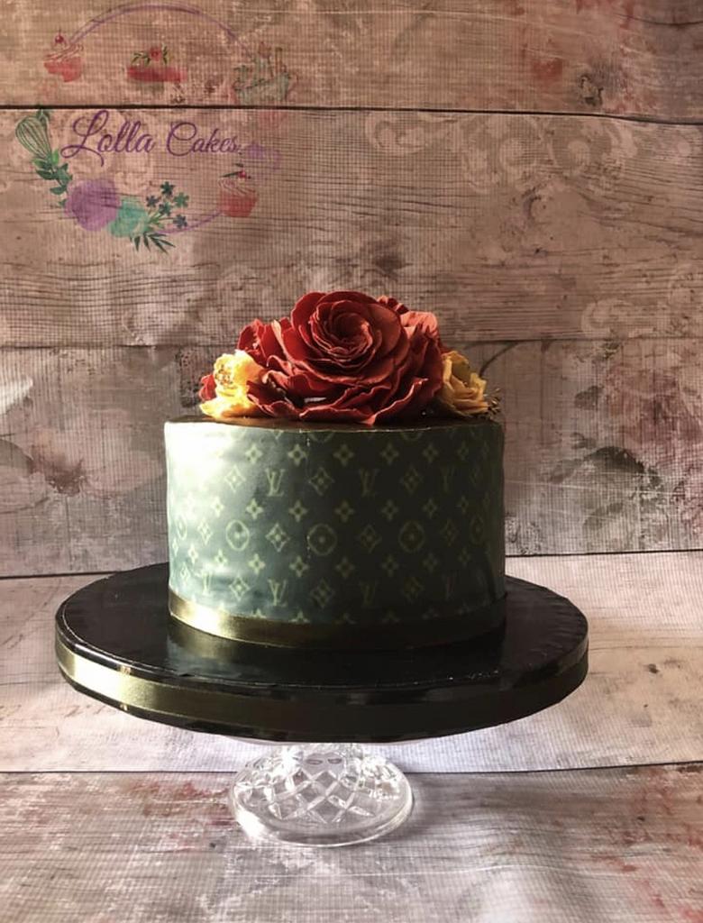 Champagne and LV - Decorated Cake by RockCakes - CakesDecor