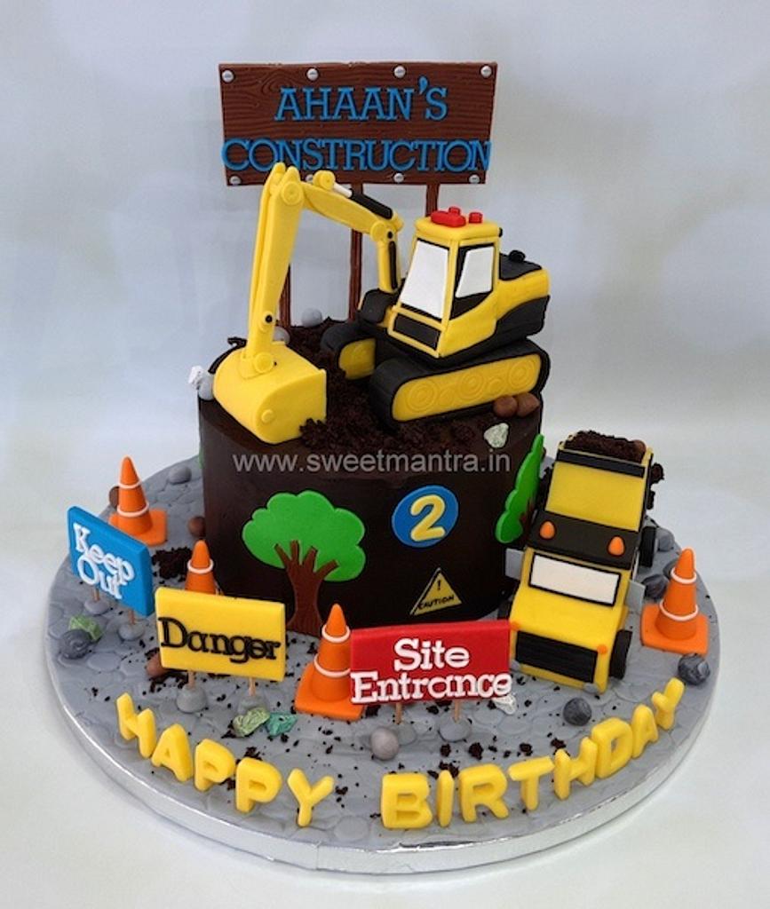 JCB Birthday Cake!! :-) | 3rd birthday cakes, Construction cake, Family cake