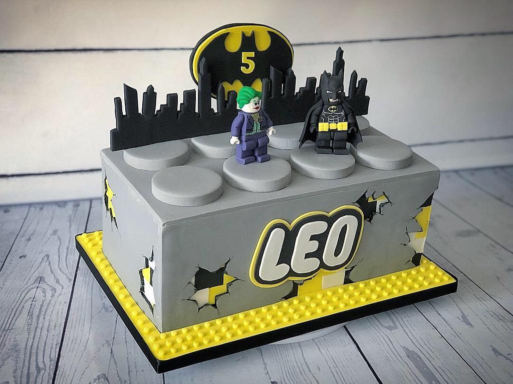 Batman Lego Movie Cake - Decorated Cake by Valentina's - CakesDecor