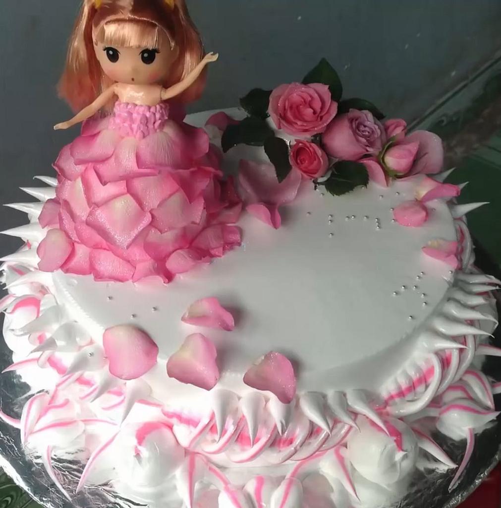 Babies Doll Cake - Decorated Cake by CakeArtVN - CakesDecor