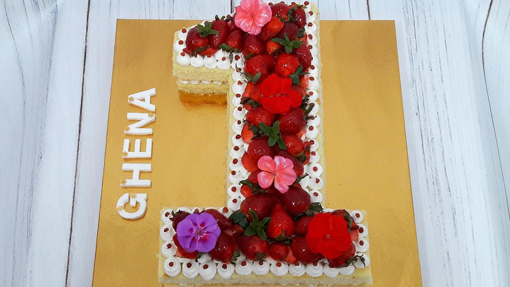 Number One (1) Shaped Birthday Cake | Diy birthday cake, 1st birthday cakes,  Birthday cake chocolate