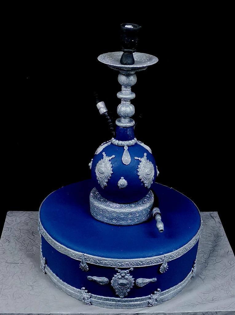 Gorgeous Hookah cake with a hand sculpted topper made with chocolate and  sugar paste 😍🔥👏🏻#amazingcakes #hookah #hookahcake #alledible… |  Instagram