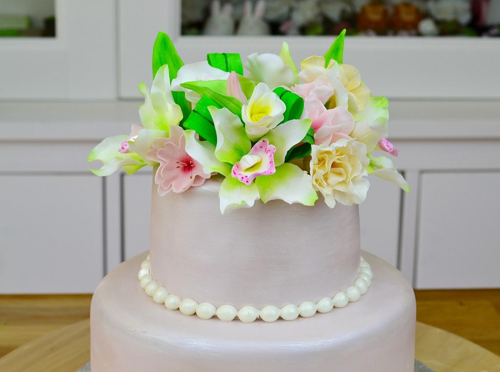 Simple flower cake - Cake by Marlena - CakeByM - CakesDecor