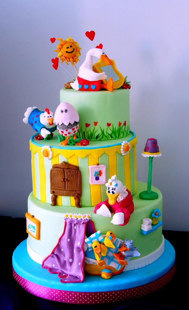 The ugly duckling - Cake by LeDeliziose - CakesDecor