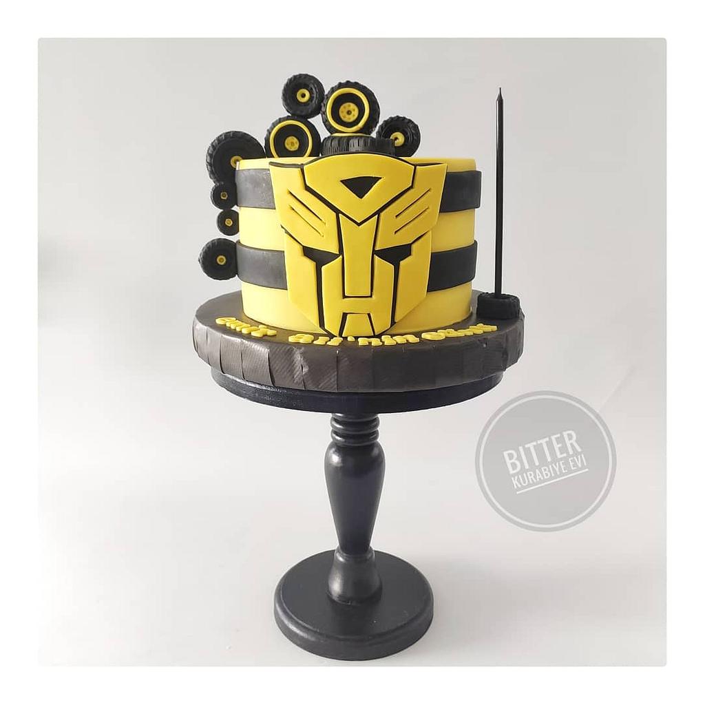 Best Bumblebee Transformer Cake - NC652 - Amarantos Cakes