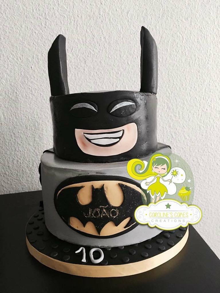 Batman - Decorated Cake by caroline - CakesDecor