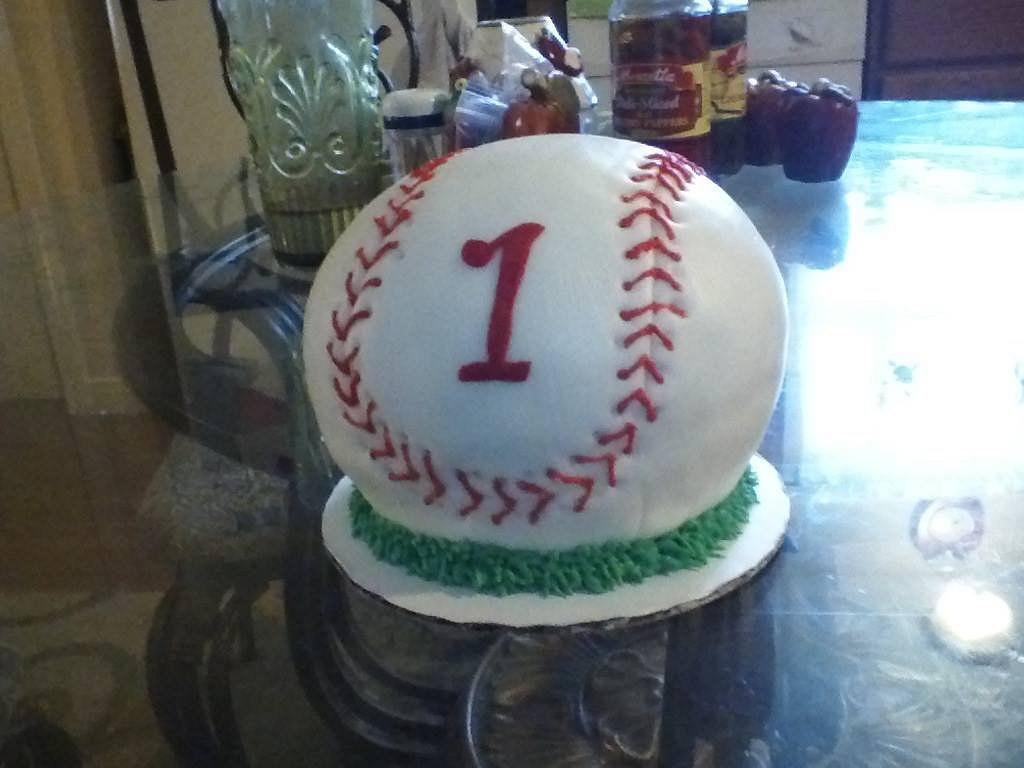 Baseball smash cake - Decorated Cake by CakesByGeri - CakesDecor