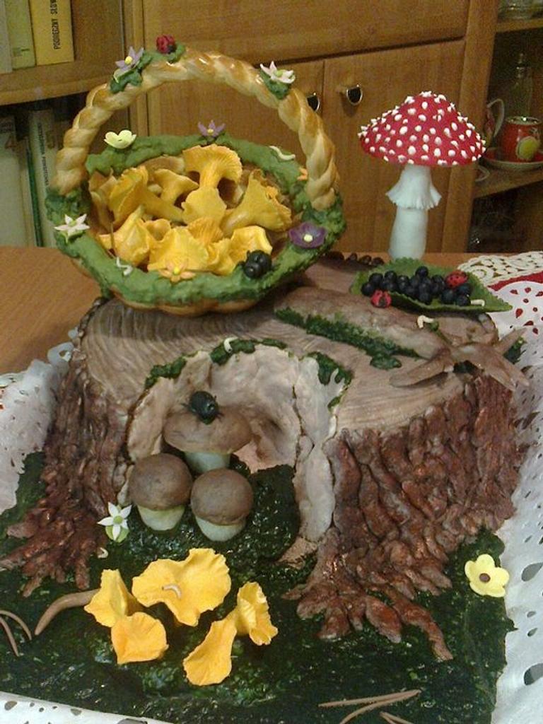 Tree trunk cake Cake by Bożena CakesDecor