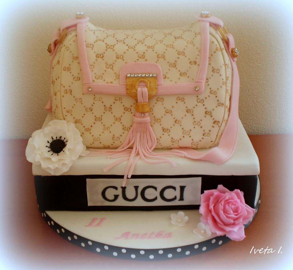 Handbag GUCCI - Decorated Cake by Ivule - CakesDecor