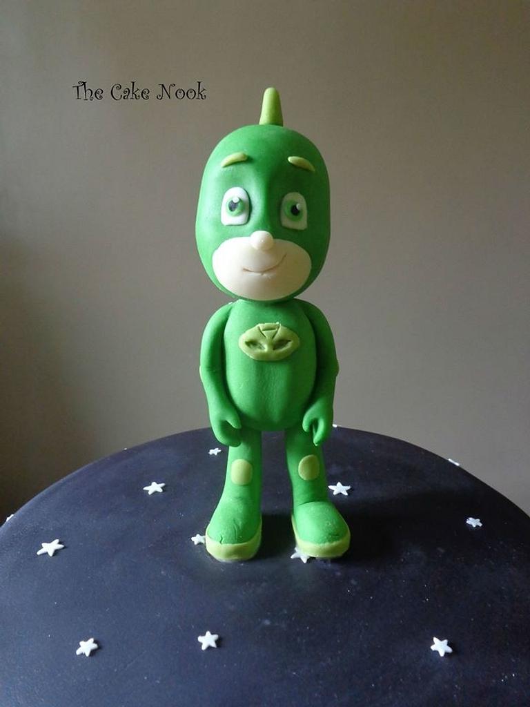 Gekko, PJ Masks Cake Cake by Zoe White CakesDecor