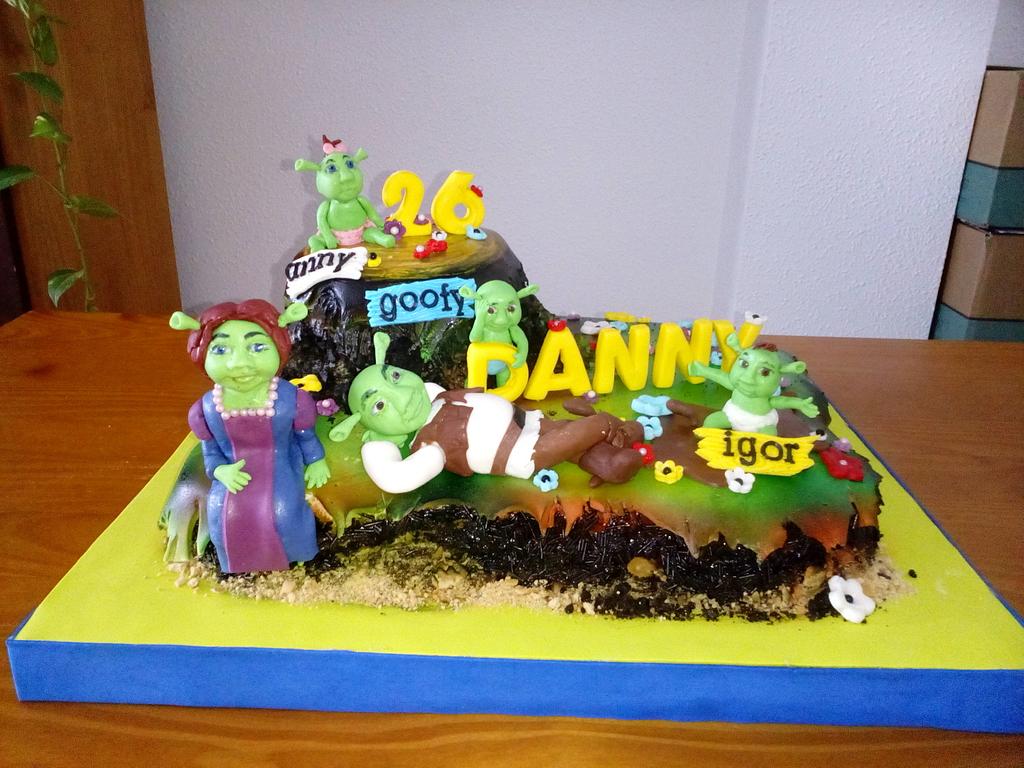 THE FAMILY SHREK CAKE - Decorated Cake by Camelia - CakesDecor