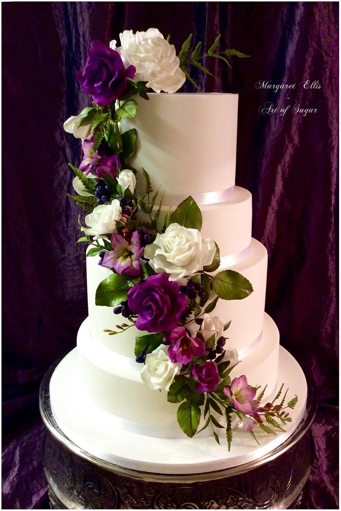 Purple love 💜 - Cake by Margaret Ellis - Art of Sugar - CakesDecor