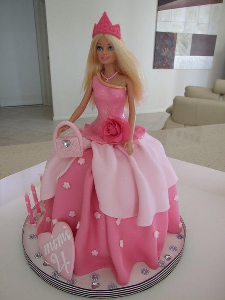 cartoon barbie cake