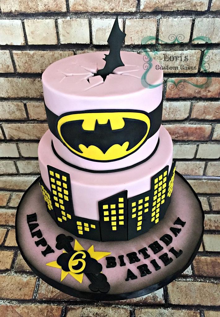 Batman Birthday cake - Decorated Cake by Lori Mahoney - CakesDecor