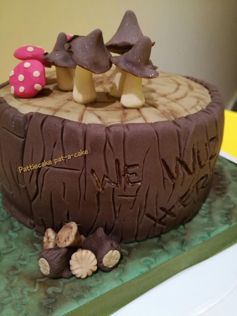 Mushrooms, toadstools, woods and log cake - Cake by - CakesDecor