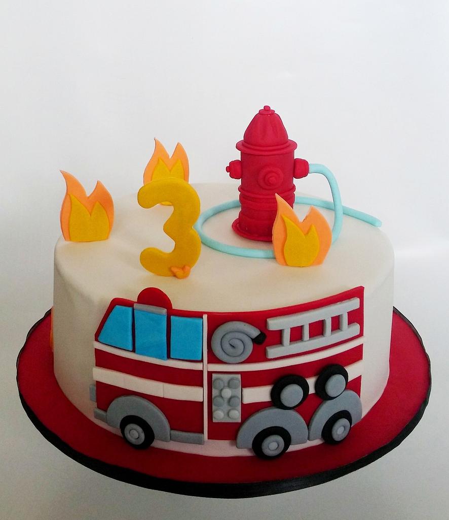 X 上的 Gregory's Cakes：「Coolest 3D fire truck cake in town 🚒😍 #firetruck  #birthdaycake #fondantdetails #bestcake #fire #boyscakeideas #cakestagram  #loveit #gregorys #gregoryscakes https://t.co/ROBPrO1ygb」 / X