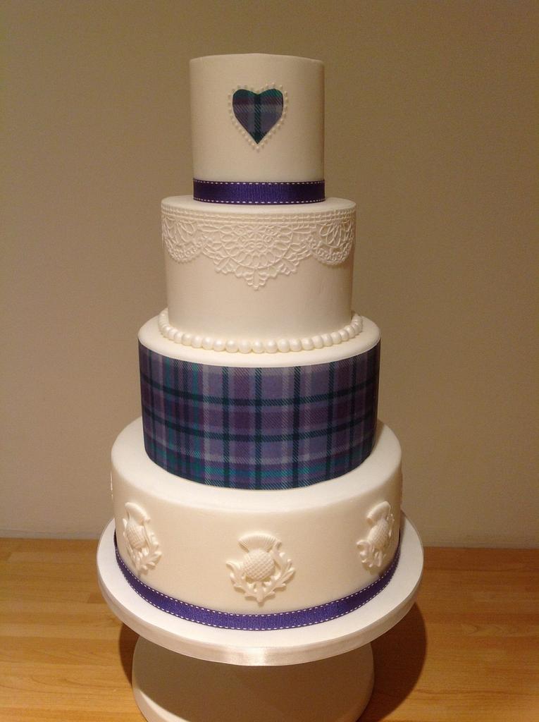 Gretna Single-tier Square Scottish Wedding Cake – Gretna Wedding Cake Shop  – Gretna Green Wedding Cakes